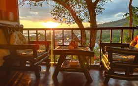 Purple Homestay Hillside
