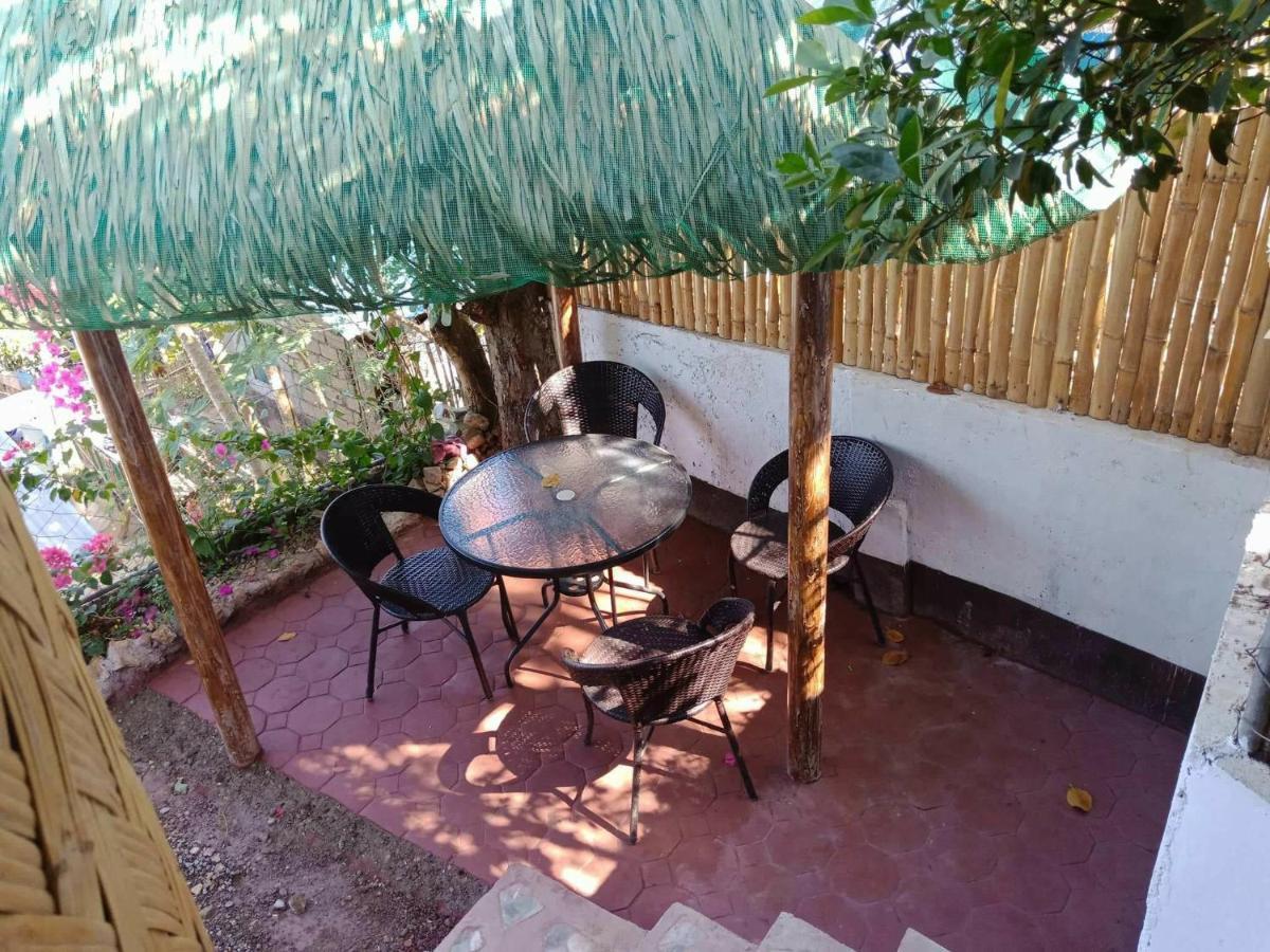 Purple Homestay Hillside Coron Exterior foto